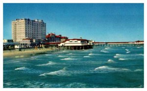 Postcard BEACH SCENE Galveston Texas TX AS2525