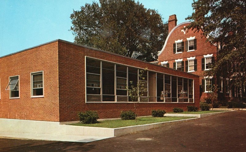 Vintage Postcard View Bryant College New Classroom Providence Rhode Island R.I.