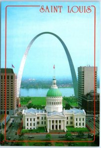 Postcard - Courthouse and The Gateway Arch - St. Louis, Missouri