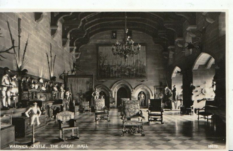 Warwickshire Postcard - Warwick Castle - The Great Hall - Real Photo - Ref 2037A