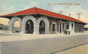 Klamath Falls, Oregon S.P. DEPOT Railroad Station 1913 Vintage Postcard