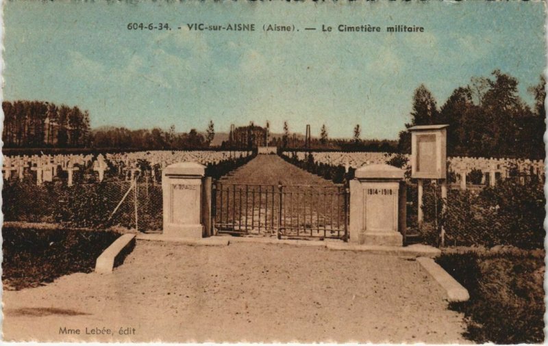 CPA Vic sur Aisne Le Cimetiere militaire FRANCE (1052079)