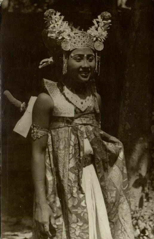 indonesia, BALI, Native Legong Dancer Girl (1938) RPPC Postcard