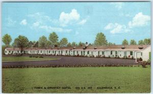 ALLENDALE, South Carolina  SC   Roadside TOWN & COUNTRY MOTEL  c1950s  Postcard