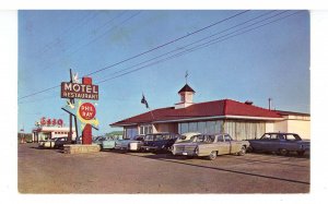 Canada -  QC,  Lotbiniere. Esso Gas Station  & Philray Restaurant ca 1962