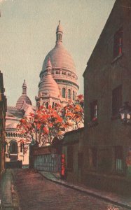 Vintage Postcard En Flanant Montmartre La Basilique Vue De La Rue Paris France