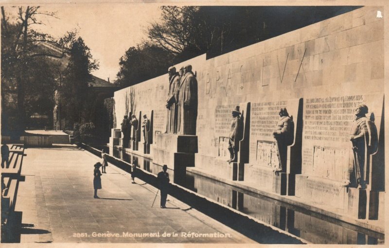 Vintage Postcard Geneve Monument De La Reformation Switzerland