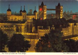 uk36586 tower of london and tower bridge london uk lot 7 uk