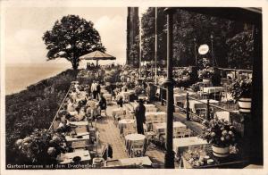 B98378 gartenterrasse auf dem drachenfels real photo germany