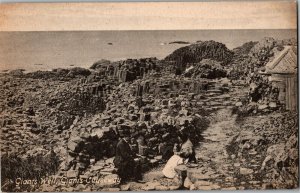 Giants Well, Giants Causeway County Antrim N. Ireland Vintage Postcard B56