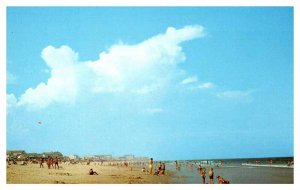 Postcard BEACH SCENE Ocean City Maryland MD AU0456