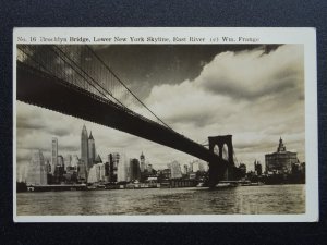 USA America LOWER NEW YORK SKYLINE & BROOKLYN BRIDGE c1930s RP Postcard