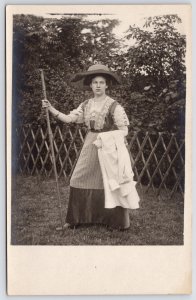Wirdum Elza Adler~Salzkammergut Costume Ischl Festtracht Flachshut~Staff RPPC