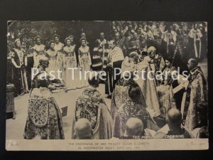 c1953 Tucks - The Crowning of Her Majesty Queen Elizabeth THE MOMENT OF CROWNING