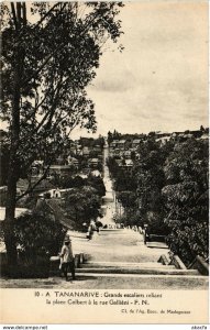 CPA AK Tananarive Grands escaliers reliant la place Colbert MADAGASCAR (819161)