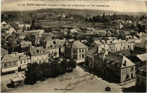 CPA La FERTÉ-BERNARD - Place de la République et Vue Panoramique (112470)