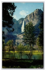 Yosemite Falls Yosemite National Park California CA UNP Chrome Postcard Z4