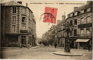 CPA Flers .- Place centrale et grand rue (196002) 