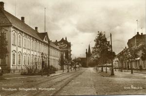 norway norge, TRONDHJEM TRONDHEIM, Stiftsgaarden, Munkegaten (1930s) RPPC