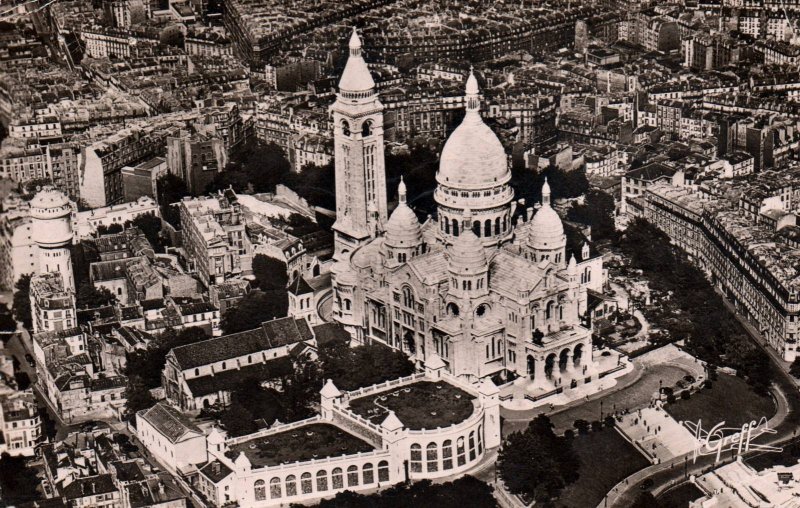 La Basilique du Sacre-Coeur de Montmarte,Paris,France BIN