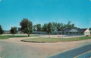 Belmont Motel Skowhegan Maine Postcard 2T7-122
