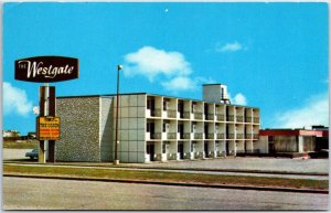 VINTAGE POSTCARD WESTGATE MOTOR HOTEL LOCATED AT CALGARY ALBERTA CANADA 1970s