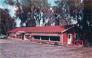 Dexter 1950s Red Barn Restaurant roadside postcard 6790