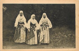 Wohlfahrts Postkarte Saxon Women in Costume of Transylvania / Poland WWI Benefit