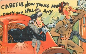 1940s woman auto giving Gas Station Attendant Tongue lashing Postcard 22-11416
