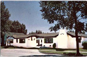 Postcard MOTEL SCENE Laramie Wyoming WY AI7886