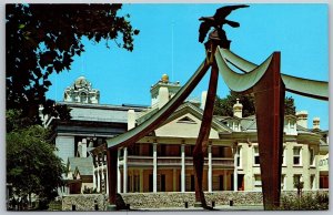 Vtg Salt Lake City Utah UT Eagle Gate Beehive House Brigham Youngs Home Postcard