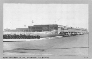 Ford Assembly Plant, Richmond, California ca 1940s Vintage Postcard