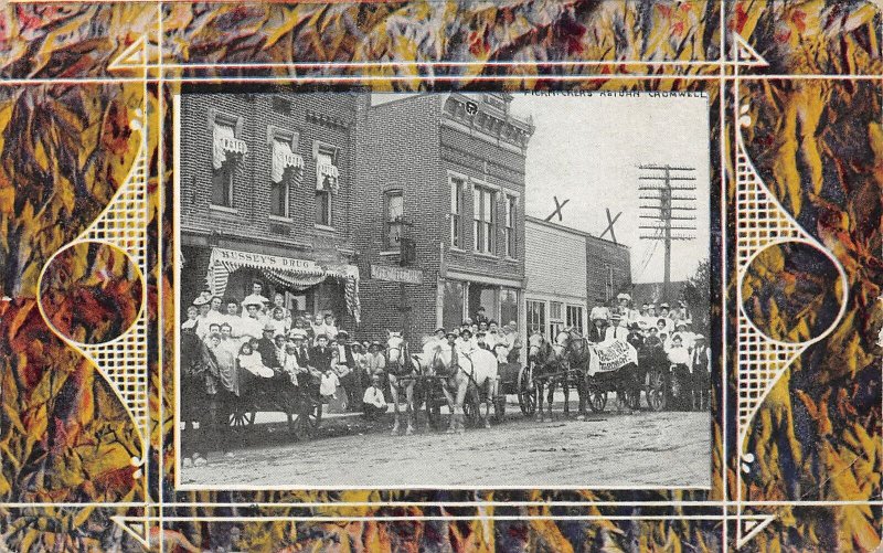 F85/ Timpson? Texas Postcard c1910 Bussey's Drug Store Parade Crowd