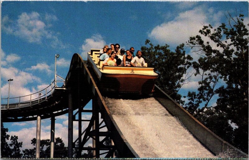 Splashwater Falls, Six Flags Great Adventure Jackson NJ Postcard V53