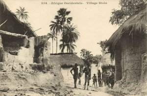 CPA AK Sénégal Afrique Fortier 354. Village Diola (67970)