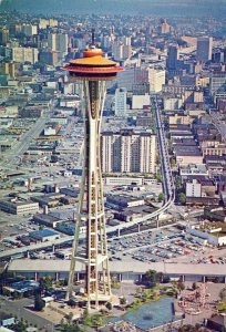 VINTAGE CONTINENTAL SIZE POSTCARD AERIAL VIEW OF THE SPACE NEEDLE SEATLLE 1970s