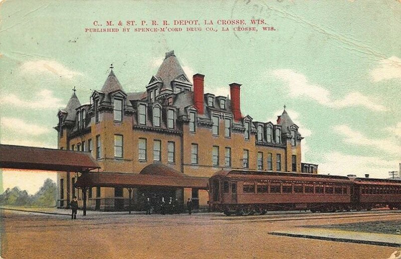 La Crosse WI C. M. & ST P. Railroad Station Train Depot Postcard