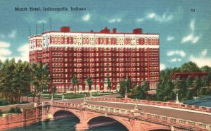 Vintage Postcard 1930's The Marrott Hotel Building Indianapolis Indiana IND