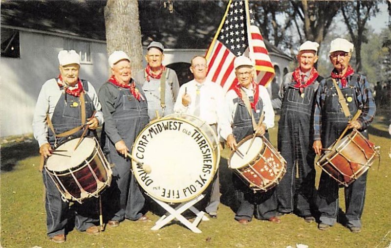 Midwest Old Settlers & Threshers Mt Pleasant, Iowa, USA 1964 paper wear on ba...