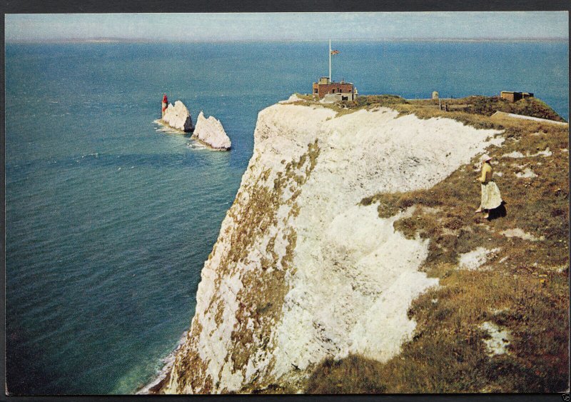 Isle of Wight Postcard - The Needles at Scratchells Bay    A8132