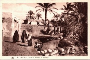 Tunisia Chenini Rue à travers le Village Vintage Postcard C158