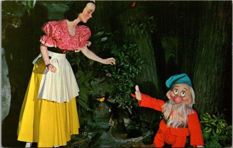 Florida St Petersburg Beach London Wax Museum Snow White and Bashful