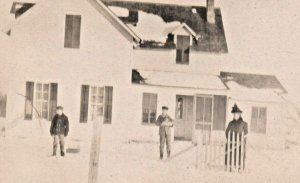 Antique Postcard RPPC PHOTO Family House Winter Scene Woman Hat Unknown 1900s