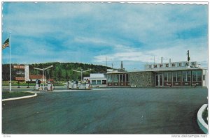 BAGDON's ESSO Gas Station , White River , Ontario , Canada , 50s-60s