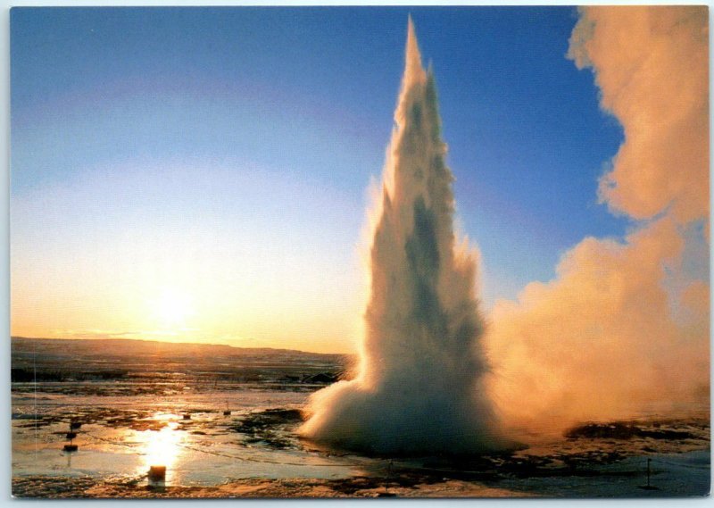 Postcard - Iceland's Contrasts - Strokkur, Haukadalur Valley, Iceland