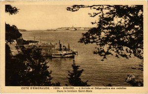 CPA Dinard- Arrivee et Debarcadere des Vedettes FRANCE (1022017)