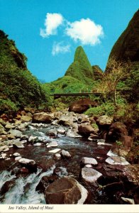 Hawaii Maui Iao Valley Showing Iao Needle