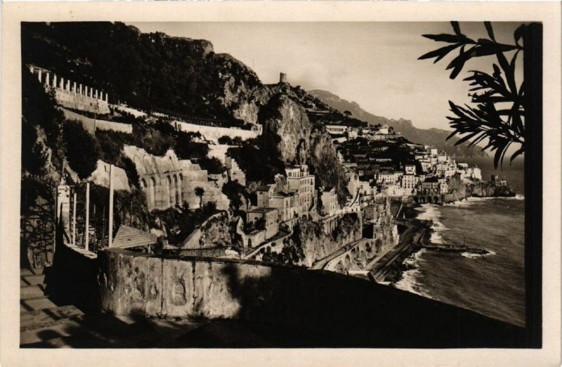 CPA AK AMALFI veduta dalla strada dall'Hotel Cappuccini. ITALY (507996)