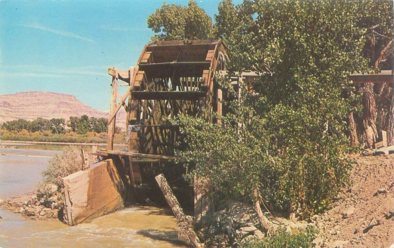 Green River  Utah Hastings Ranch Old Water Wheel Chrome Postcard Unused