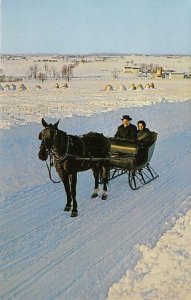 Amish Horse-Drawn Sleigh Lancaster, Pennsylvania PA s 